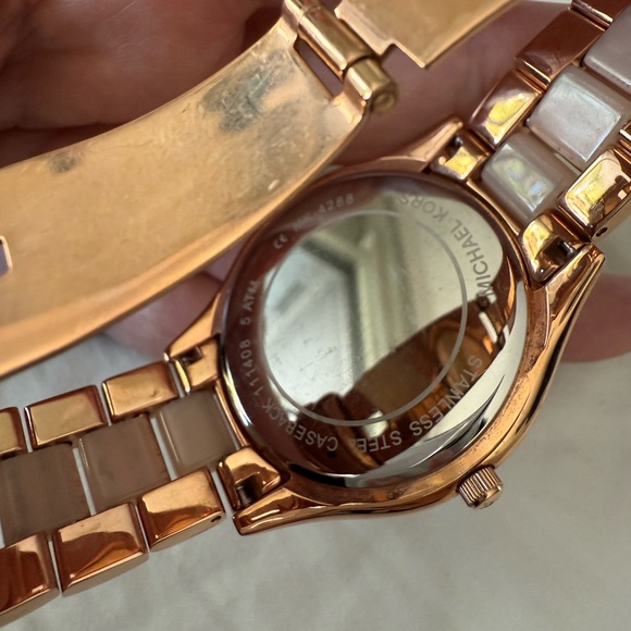 Rose Gold Crystal Michael Kors watch - Picture 4 of 4